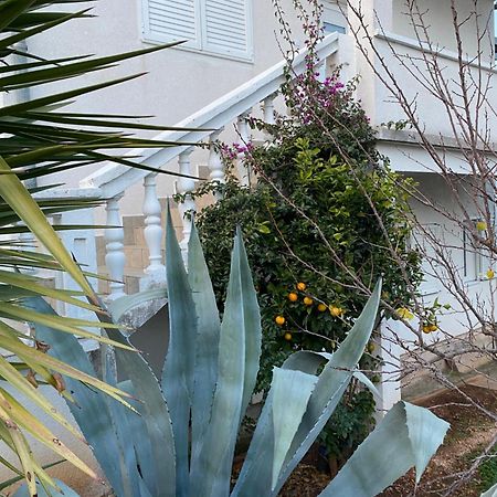 Apartment Raslina Luaran gambar