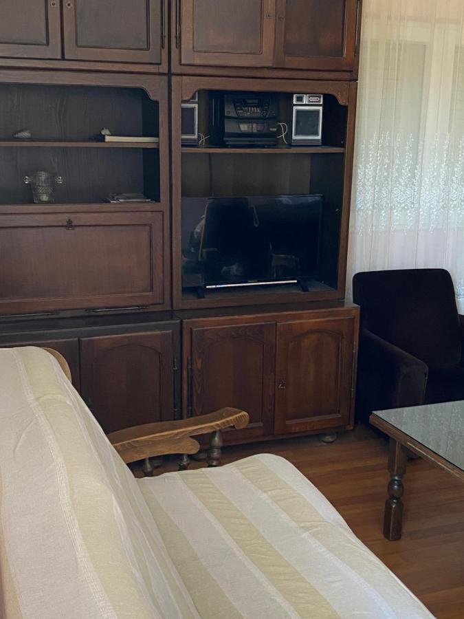 Apartment Raslina Luaran gambar