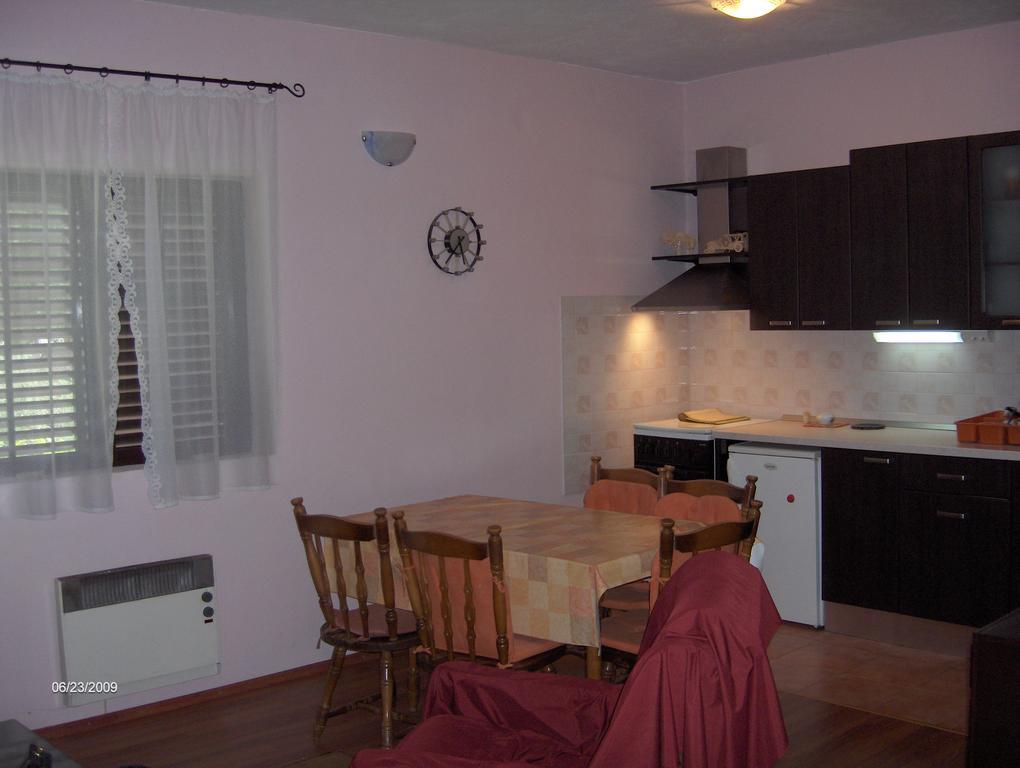 Apartment Raslina Bilik gambar